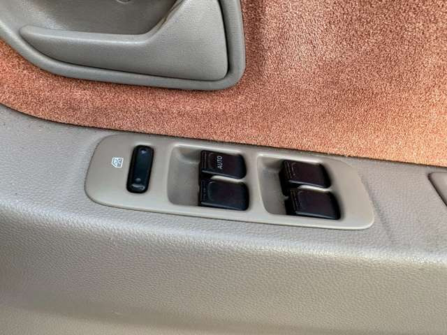 �C�ɂȂ邨�Ԃ�����܂�����E�̓d�b�ԍ����璼�ڂ��X�ɂ��₢���킹���������B�x�����@����ԗ����A��Ԃ܂łȂ�ł������������Ē����܂��B�X�^�b�t�ꓯ���A�����҂����Ă���܂��B