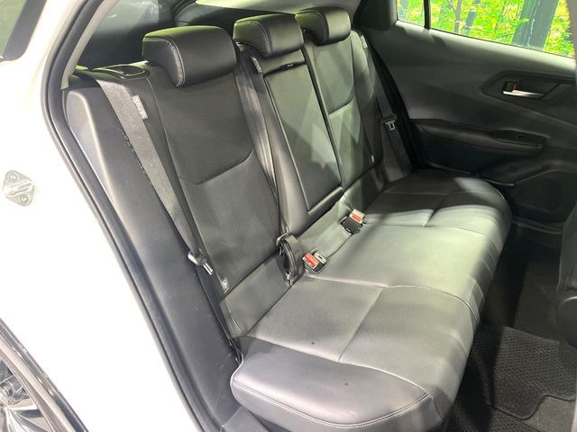 後部座席も気になるようなキズ・汚れやへたり等、大きなダメージはなく、良好な状態です。