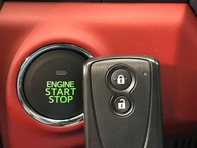 �y�L�[�t���[�V�X�e���z�J�o����|�P�b�g�ɓ��ꂽ�܂܂ł��h�A�̎{���E�������\�ȃX�}�[�g�L�[�𑕔��B�G���W���̃I���E�I�t�����J�M�����o���K�v����������Ƃ��Ă��֗��ł���