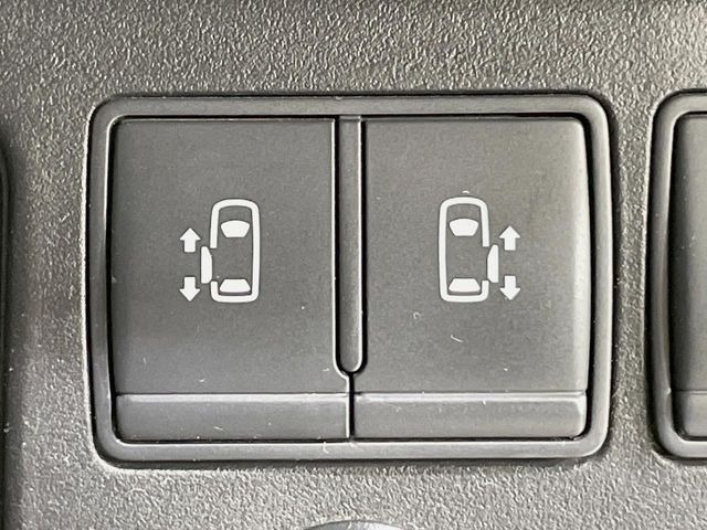 �y�����p���[�X���C�h�h�A�z�X�}�[�g�L�[��^�]�Ȃ̃X�C�b�`�Ō�ȗ����X���C�h�h�A�̊J���\���d��������͂����ăh�A���J����K�v�������A�����Ȃ��q�l�ł��ȒP�ɊJ���߂ł����K�ł���