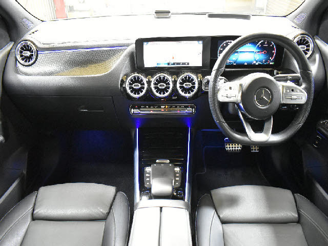 BクラスB200d AMGライン