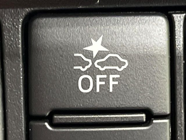 �y�X�}�[�g�A�V�X�g�z���s���ɑO���̎ԗ�����F�����A�Փ˂������Ȏ��͌x��ƃu���[�L�ŏՓˉ���Ɣ�Q�y�����A�V�X�g�B�����S�Ƀh���C�u�����y���݂��������܂��B