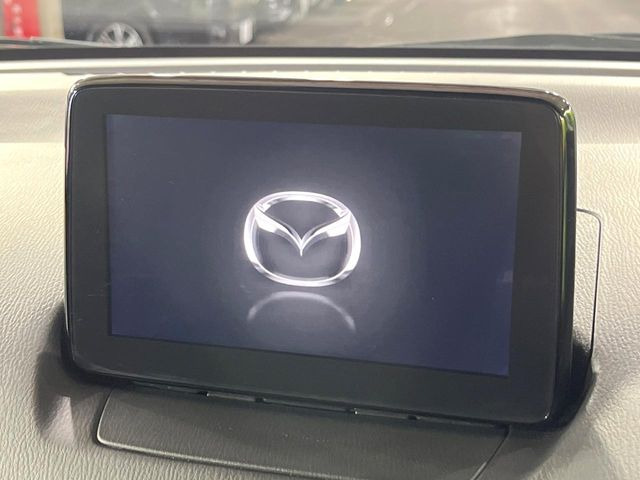 �y�}�c�_�R�l�N�g�i�r�z�ԓ��̕��͋C�Ƀ}�b�`������̌^�^�C�v�̃i�r�B�e����q�ݒ��Bluetooth�Đ����A�l�X�ȋ@�\���y���߂܂��B�����I�ȃ_�C�������삪�\�ŁA�g��������ǍD�ł��B