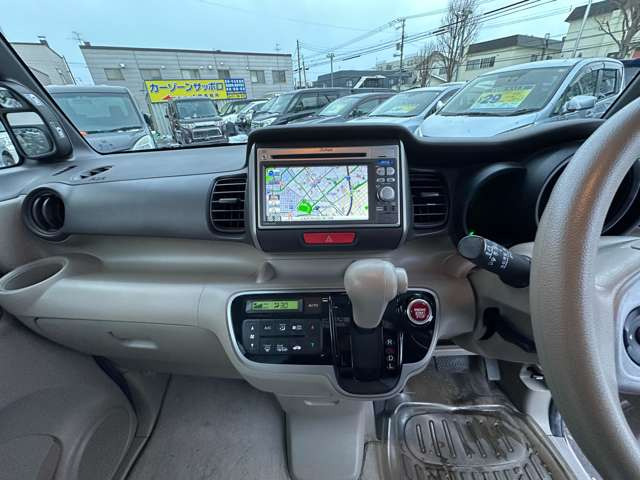 �i�r�������A�[���������y�E�f���������y���݂��������B