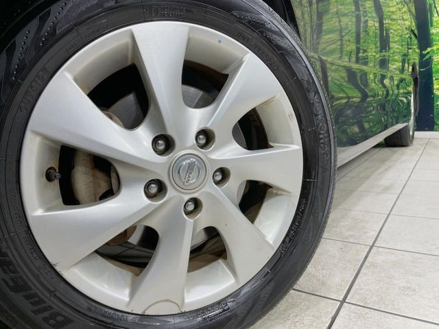 �y����16�C���`�A���~�z�C�[���z�O�ςɃ}�b�`���������A���~�z�C�[���𑕒����Ă���܂��B�e��ЊO�A���~�z�C�[����A�X�^�b�h���X�^�C�����戵�����Ă���܂��B���񂲑��k����������