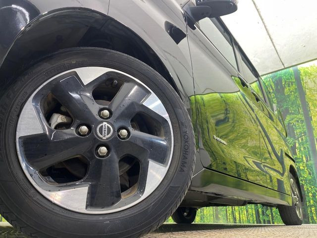 �y����14�C���`�A���~�z�C�[���z�O�ςɃ}�b�`���������A���~�z�C�[���𑕒����Ă���܂��B�e��ЊO�A���~�z�C�[����A�X�^�b�h���X�^�C�����戵�����Ă���܂��B���񂲑��k����������