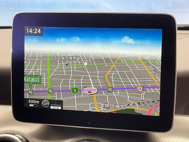 �������i�r:��̊��̂���i�r�́A����������ԓ������o���Ă���܂��BBluetooth�Đ��ȂǃI�[�f�B�I�@�\���[�����Ă���܂��̂ŁA�^�]�����y���߂܂���