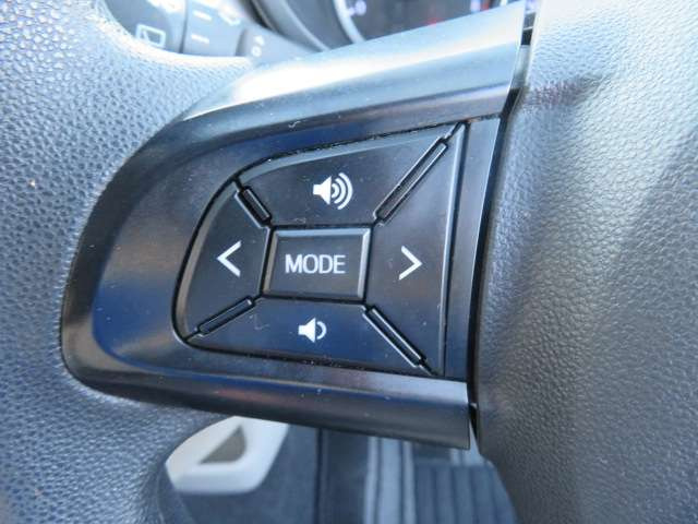 ���I�[�f�B�I�X�C�b�`�t���̃X�e�A�����O���茳�̑���Ń��N���N���ʒ�����`�����l���ύX���o���܂�!