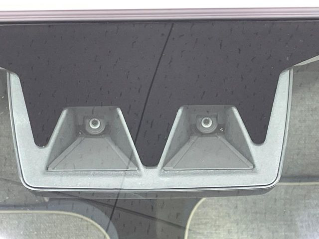 �y�X�}�[�g�A�V�X�g�z���s���ɑO���̎ԗ�����F�����A�Փ˂������Ȏ��͌x��ƃu���[�L�ŏՓˉ���Ɣ�Q�y�����A�V�X�g�B�����S�Ƀh���C�u�����y���݂��������܂��B