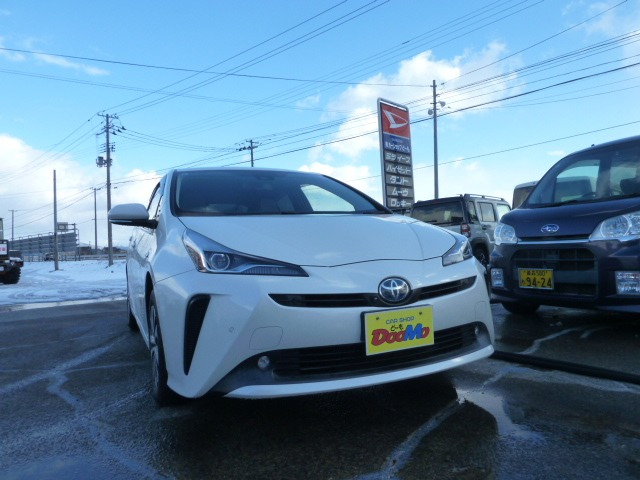 プリウス1.8 A E-Four 4WD