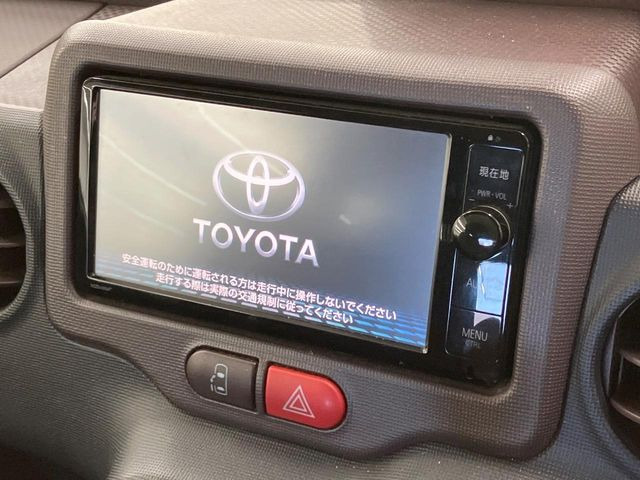 �y�����i�r�z�l�C�̏����i�r�𑕔����Ă���܂��B�i�r�̎g���₷���͂������A�I�[�f�B�I�@�\���[��!�L�����v�◷�s�͂������A�ʋ΂┃�����ȂǕ��i�̃h���C�u���y�����Ȃ�͂���