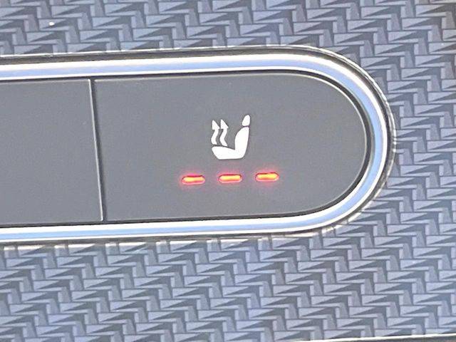 ���t�����g�V�[�g�q�[�e�B���O:�^�]�ȁE����ȋ��ɎO�i�K�Œ��߂��\�ȃV�[�g�q�[�^�[�𑕔����Ă���܂��B�G�߂��킸���K�ɂ��g�p���������܂��B