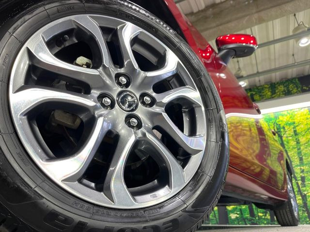 �y����16�C���`�A���~�z�C�[���z�O�ςɃ}�b�`���������A���~�z�C�[���𑕒����Ă���܂��B�e��ЊO�A���~�z�C�[����A�X�^�b�h���X�^�C�����戵�����Ă���܂��B���񂲑��k����������