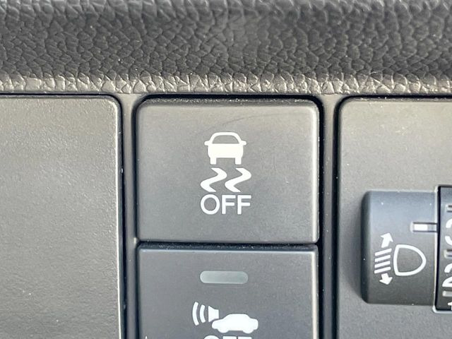 �y������h�~���u�z�ԗ��̉���������m����ƁA�����I�Ɏԗ��̐i�s������ۂ悤�Ɏԗ��𐧌䂵�܂��B�J�̓��ȂǊ���₷���H�ʏ󋵂ł����S�ȉ^�]���\�ł��B