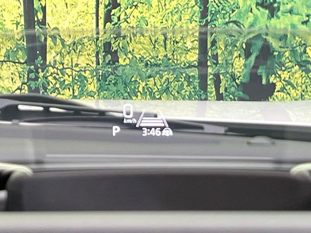 �y�w�b�h�A�b�v�f�B�X�v���C�z���݂̑��x�⑖�s�����f�W�^���\���ŉ^�]�ȑO���̃K���X�ɓ��e!�^�]���A�ڐ������炳���K�v�ȏ����m�F�ł���̂łƂ��Ă��֗��ň��S!