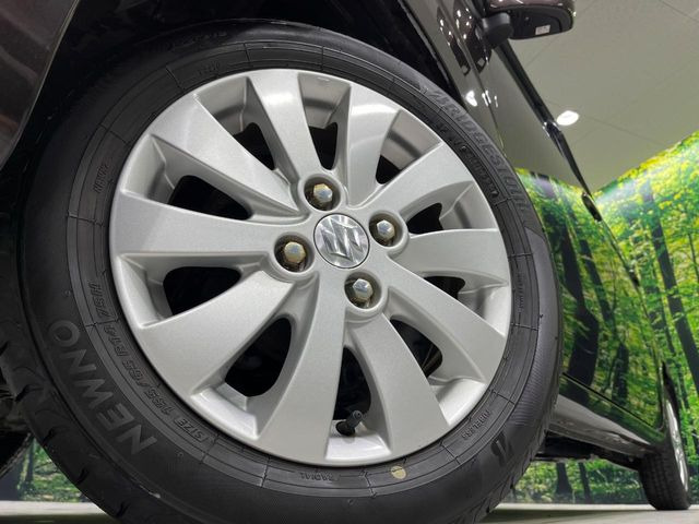 �y����14�C���`�A���~�z�C�[���z�O�ςɃ}�b�`���������A���~�z�C�[���𑕒����Ă���܂��B�e��ЊO�A���~�z�C�[����A�X�^�b�h���X�^�C�����戵�����Ă���܂��B���񂲑��k����������