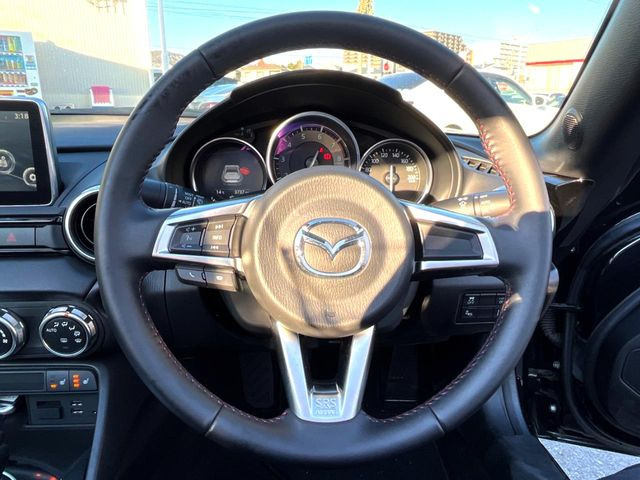 �y�����v�����X�e�A�����O�z�㎿�Ȋv���g�p���邱�ƂŁA��ɂ����������݂ƂĂ��^�]���₷���n���h���ł���