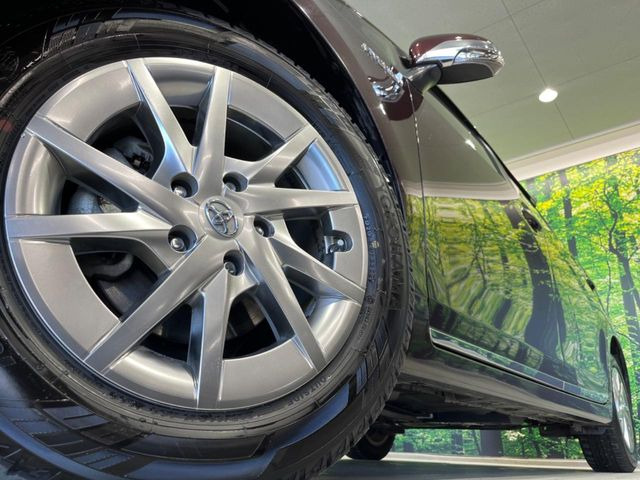 �y����16�C���`�A���~�z�C�[���z�O�ςɃ}�b�`���������A���~�z�C�[���𑕒����Ă���܂��B�e��ЊO�A���~�z�C�[����A�X�^�b�h���X�^�C�����戵�����Ă���܂��B���񂲑��k����������