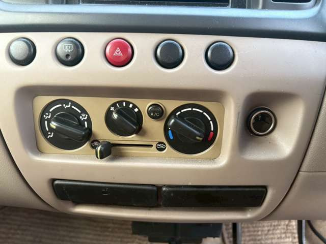 �C�ɂȂ邨�Ԃ�����܂�����E�̓d�b�ԍ����璼�ڂ��X�ɂ��₢���킹���������B�x�����@����ԗ����A��Ԃ܂łȂ�ł������������Ē����܂��B�X�^�b�t�ꓯ���A�����҂����Ă���܂��B