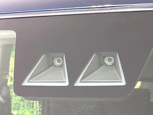 �y�X�}�[�g�A�V�X�g�z���s���ɑO���̎ԗ�����F�����A�Փ˂������Ȏ��͌x��ƃu���[�L�ŏՓˉ���Ɣ�Q�y�����A�V�X�g�B�����S�Ƀh���C�u�����y���݂��������܂��B