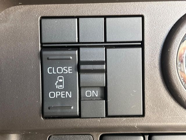 �y�p���[�X���C�h�h�A�z�X�}�[�g�L�[��^�]�Ȃ̃X�C�b�`�ŃX���C�h�h�A�̊J���\���d��������͂����ăh�A���J����K�v�������A���������q�l�ł��A�d���ו��������Ă��鎞�����N�ɊJ���߂ł��܂���