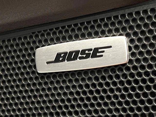 �yBOSE�E���h�V�X�e���z���[�J�[�I�v�V�����̍��i�ʃT�E���h�V�X�e���𓋍ځB��p�̃`���[�j���O���{���ꂽ�召�l�X�ȃX�s�[�J�[����ǎ��ȃT�E���h���t�ł��A�Տꊴ���ӂ�鉹����Ԃ����o���܂��B