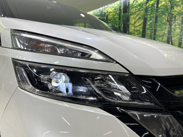 �yLED�w�b�h���C�g�z���V����ԑ��s�����ǍD�Ȏ��E���m�ۂ����S���ĉ^�]�ł��鍂�P�xLED�w�b�h���C�g�𑕔�!�_�����x�������A����d�͂��}�����Ă��܂��B