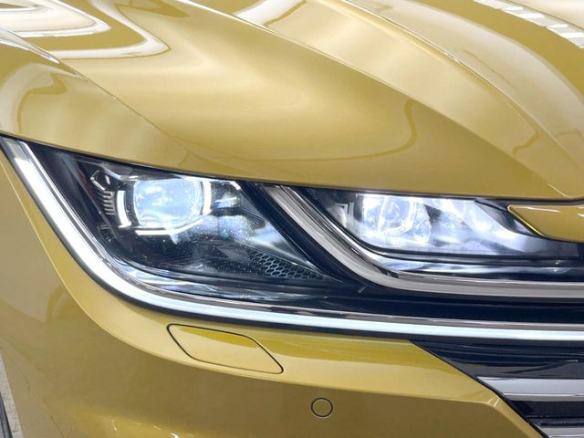 ��LED�w�b�h���C�g:��ԑ��s�����ǍD�Ȏ��E���m�ۂ����S���ĉ^�]�ł��鍂�P�xLED�w�b�h���C�g�𑕔�!�_�����x�������A����d�͂��}�����Ă��܂��B