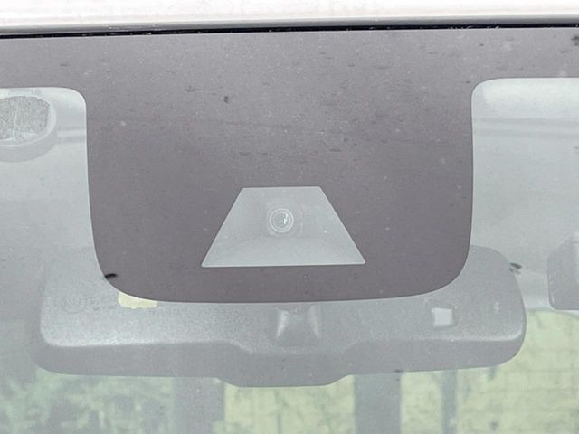 �y�G�}�[�W�F���V�[�u���[�L�z���s���ɑO���̎ԗ�����F�����A�Փ˂������Ȏ��͌x��ƃu���[�L�ŏՓˉ���Ɣ�Q�y�����A�V�X�g�B�����S�Ƀh���C�u�����y���݂��������܂��B