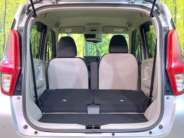 ���i�̂���������ʋ΁A���}���ɏ\���ȉ׎��X�y�[�X���m�ۂ��Ă���܂��B�Z�J���h�V�[�g��|���ƁA�傫�ȉו��̐ύڂ��\�ł���