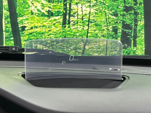 �y�w�b�h�A�b�v�f�B�X�v���C�z���݂̑��x�⑖�s�����f�W�^���\���ŉ^�]�ȑO���̃K���X�ɓ��e!�^�]���A�ڐ������炳���K�v�ȏ����m�F�ł���̂łƂ��Ă��֗��ň��S!