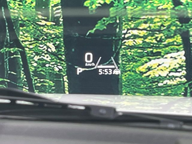 �y�w�b�h�A�b�v�f�B�X�v���C�z���݂̑��x�⑖�s�����f�W�^���\���ŉ^�]�ȑO���̃K���X�ɓ��e!�^�]���A�ڐ������炳���K�v�ȏ����m�F�ł���̂łƂ��Ă��֗��ň��S!