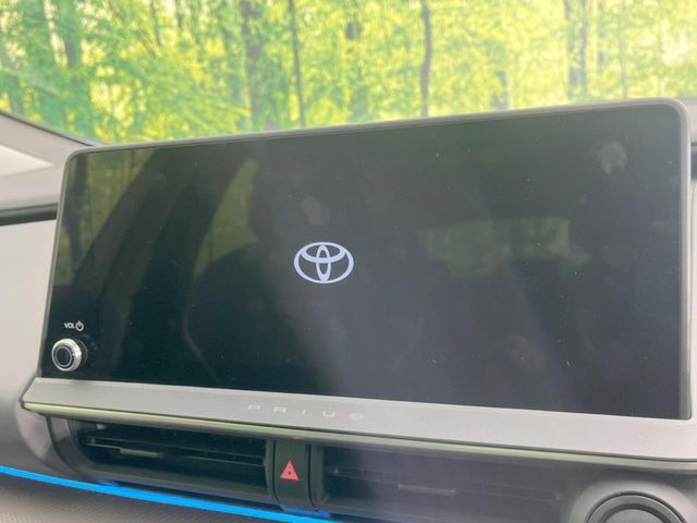 【12.3インチディスプレイオーディオ】スマートフォンと連携が可能な大画面ディスプレイオーディオです。スマートフォンのナビ機能を使用したり、Bluetooth接続で音楽もお楽しみいただけます!