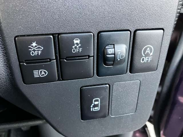 ���I�[�g�}�`�b�N�n�C�r�[�����t�����g�K���X�ɐݒu���ꂽ�O���J�������Ό��Ԃ�X�H���Ȃǂ����m���ăn�C�r�[��&hArr;���[�r�[���������Ő؂�ւ��Ă���܂�!