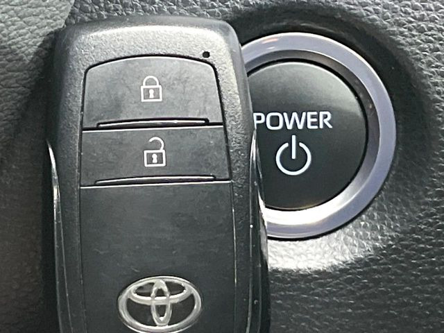 �y�X�}�[�g�L�[�z�J�o����|�P�b�g�ɓ��ꂽ�܂܂ł��h�A�̎{���E�������\�ȃX�}�[�g�L�[�𑕔��B�G���W���̃I���E�I�t�����J�M�����o���K�v����������Ƃ��Ă��֗��ł���