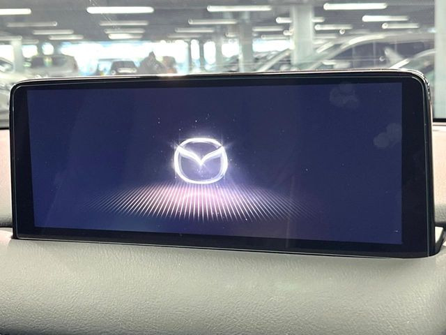 �y10.25�C���`�}�c�_�R�l�N�g�z�ԓ��̕��͋C�Ƀ}�b�`������^�f�B�X�v���C�B�X�}�z�ڑ��ł̃i�r�g�p��Bluetooth�Đ����A�l�X�ȋ@�\���y���߂܂��B�����I�ȃ_�C�������삪�\�ŁA�g��������ǍD�ł��B