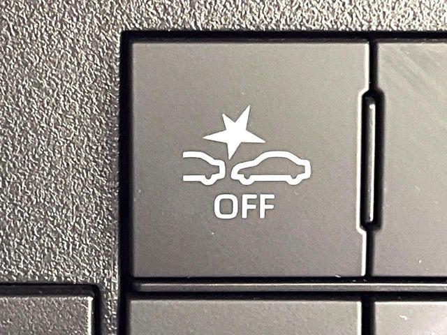 �y�X�}�[�g�A�V�X�g�z���s���ɑO���̎ԗ�����F�����A�Փ˂������Ȏ��͌x��ƃu���[�L�ŏՓˉ���Ɣ�Q�y�����A�V�X�g�B�����S�Ƀh���C�u�����y���݂��������܂��B