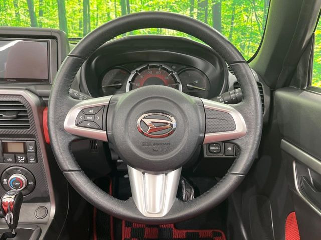 �y�����v�����X�e�A�����O�z�㎿�Ȋv���g�p���邱�ƂŁA��ɂ����������݂ƂĂ��^�]���₷���n���h���ł���