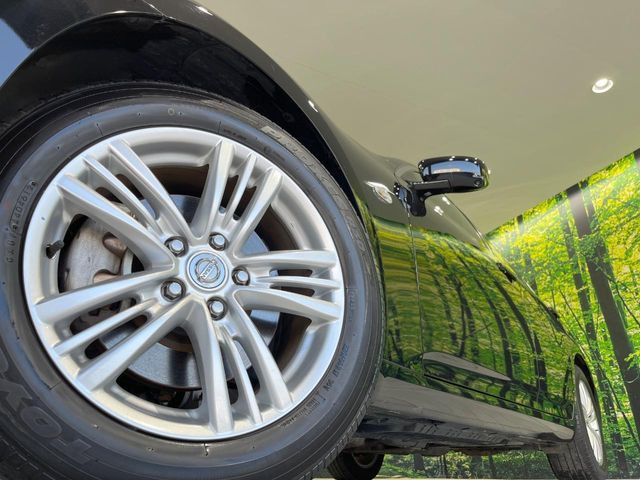 �y����17�C���`�A���~�z�C�[���z�O�ςɃ}�b�`���������A���~�z�C�[���𑕒����Ă���܂��B�e��ЊO�A���~�z�C�[����A�X�^�b�h���X�^�C�����戵�����Ă���܂��B���񂲑��k����������