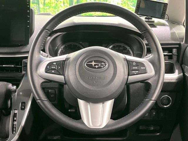 �y�����v�����X�e�A�����O�z�㎿�Ȋv���g�p���邱�ƂŁA��ɂ����������݂ƂĂ��^�]���₷���n���h���ł���