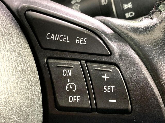 �y�N���[�Y�R���g���[���z�������H�����N���N���s�B�A�N�Z���𗣂��Ă���葬�x�ő��s���ł��A�������^�]���̕��S���y��!�����E�������ȒP�ȃX�C�b�`����Œ����ł��܂��B