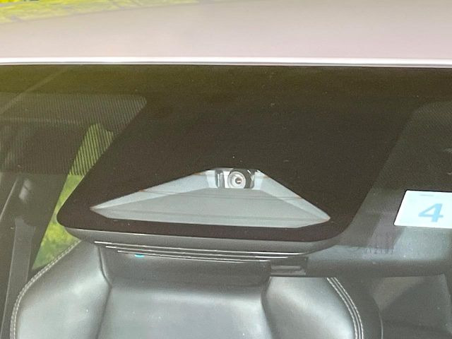 �y�g���^�Z�[�t�e�B�Z���X�z���s���ɑO���̎ԗ�����F�����A�Փ˂������Ȏ��͌x��ƃu���[�L�ŏՓˉ���Ɣ�Q�y�����A�V�X�g�B�����S�Ƀh���C�u�����y���݂��������܂��B