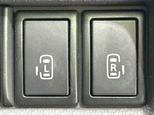 �y�����X���C�h�h�A�z���ԏ�ŗׂ̎ԂƂ̊Ԋu���������ɂ������A�X���C�h�h�A�Ȃ���S!�h�A�I�[�v������������炸�A�J�������L���̂ŏ��~�肪�Ƃ��Ă��ȒP�ł��B�傫�ȉו��̏o���������Ȃ���\��