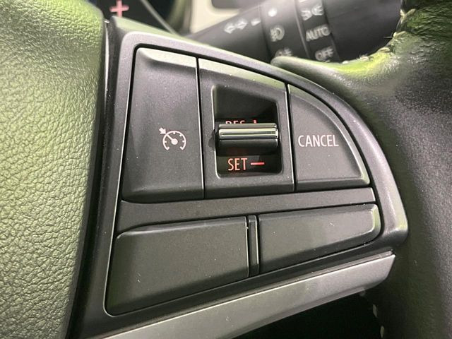 �y�N���[�Y�R���g���[���z�������H�����N���N���s�B�A�N�Z���𗣂��Ă���葬�x�ő��s���ł��A�������^�]���̕��S���y��!�����E�������ȒP�ȃX�C�b�`����Œ����ł��܂��B