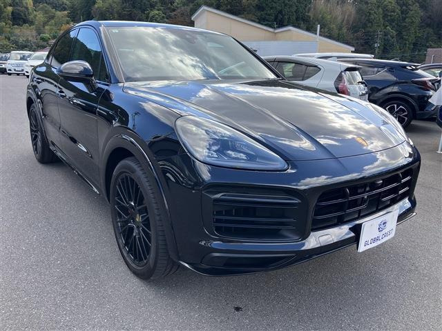 カイエンクーペGTS ティプトロニックS リアセンターシート 4WD