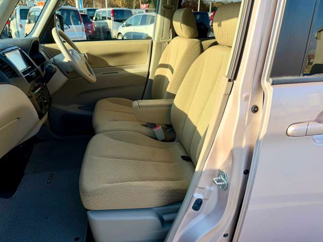 ���������ԑ����W�����ł�!���̋@��ɐ��񂲗��X������!