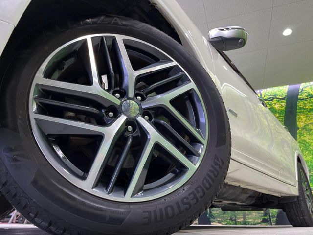 �y����19�C���`�A���~�z�C�[���z�O�ςɃ}�b�`���������A���~�z�C�[���𑕒����Ă���܂��B�e��ЊO�A���~�z�C�[����A�X�^�b�h���X�^�C�����戵�����Ă���܂��B���񂲑��k����������