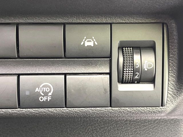 �y�A�C�h�����O�X�g�b�v�z�ԐM����a�؂Œ�Ԃ����ۂɃG���W�����~���A���ʂȔR���̏����}���܂��B�R��������ی�ɂȂ���@�\��G���W���̓u���[�L�𗣂��΍Ďn�����܂��B