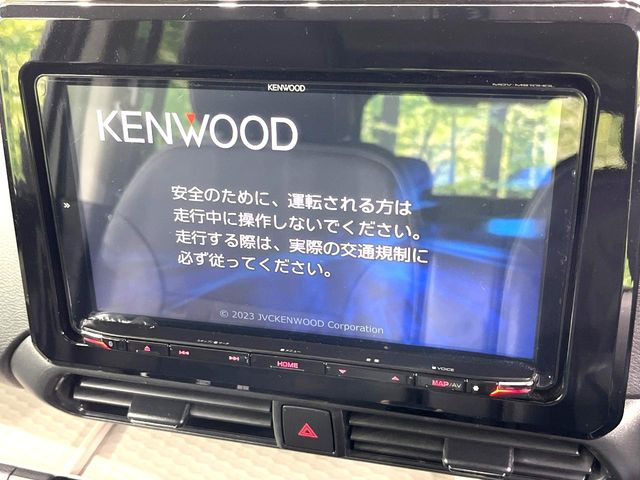 �y�����i�r�z�l�C�̏����i�r�𑕔����Ă���܂��B�i�r�̎g���₷���͂������A�I�[�f�B�I�@�\���[��!�L�����v�◷�s�͂������A�ʋ΂┃�����ȂǕ��i�̃h���C�u���y�����Ȃ�͂���