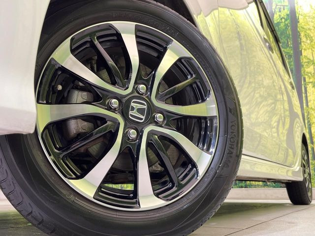 �y����14�C���`�A���~�z�C�[���z�O�ςɃ}�b�`���������A���~�z�C�[���𑕒����Ă���܂��B�e��ЊO�A���~�z�C�[����A�X�^�b�h���X�^�C�����戵�����Ă���܂��B���񂲑��k����������